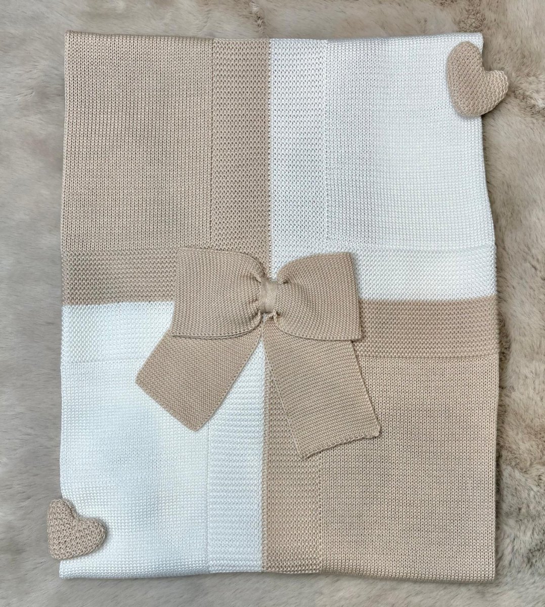 Copertina in filo beige e bianca - Marlù - immagine 2